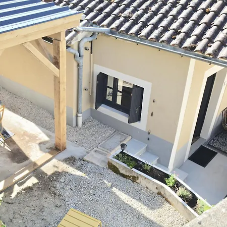 بيت للعطل Lott Duravel